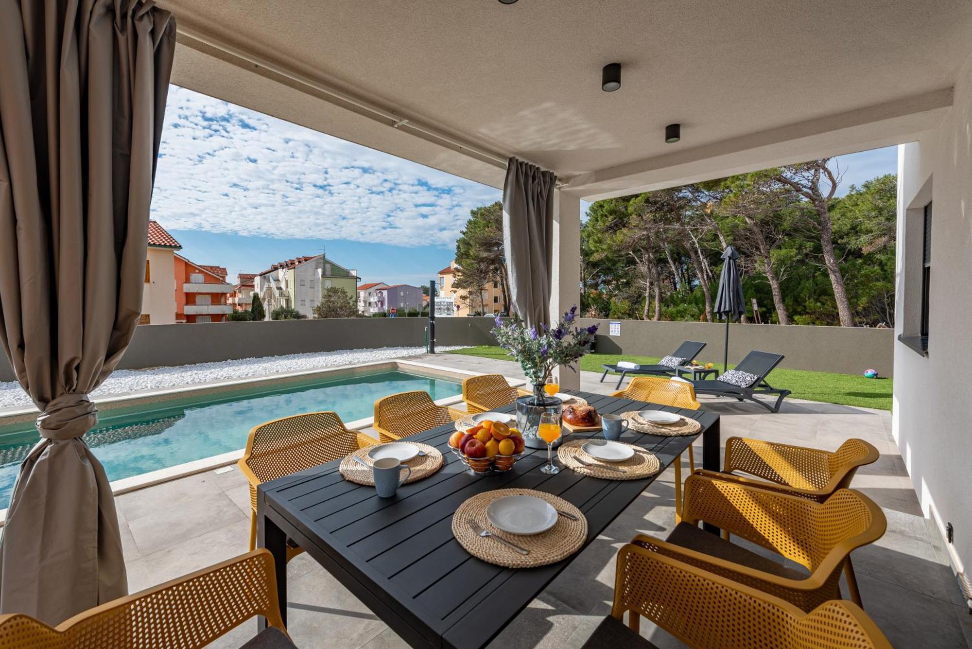 Villa Brand New 'maslina' With Pool Povljana
