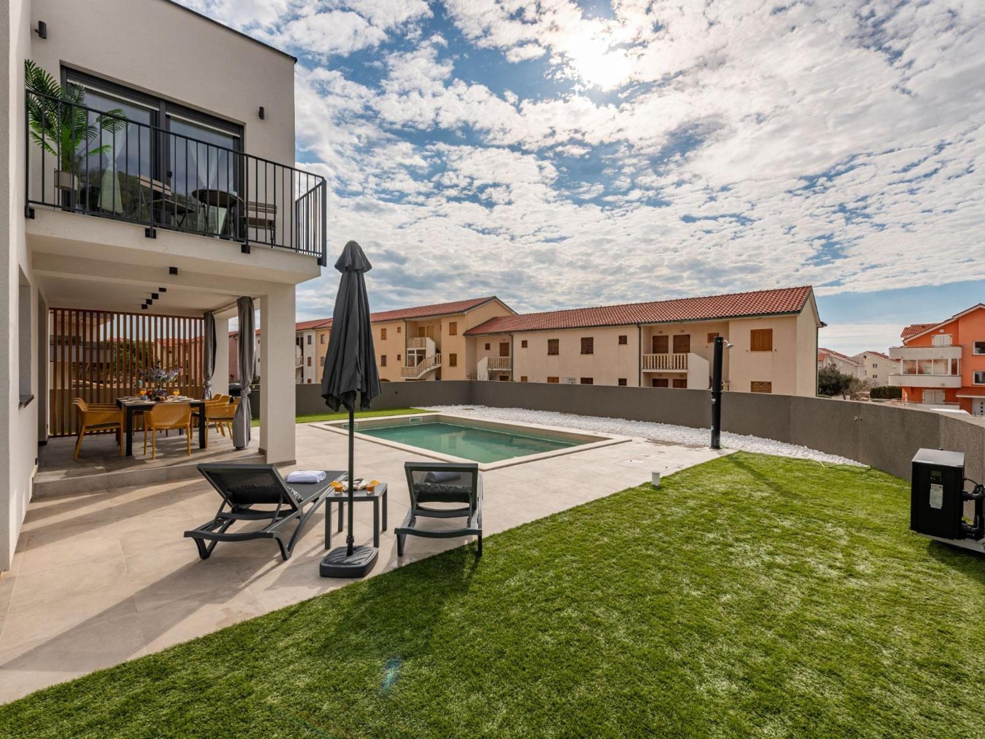 Brand New 'maslina' With Pool * Povljana